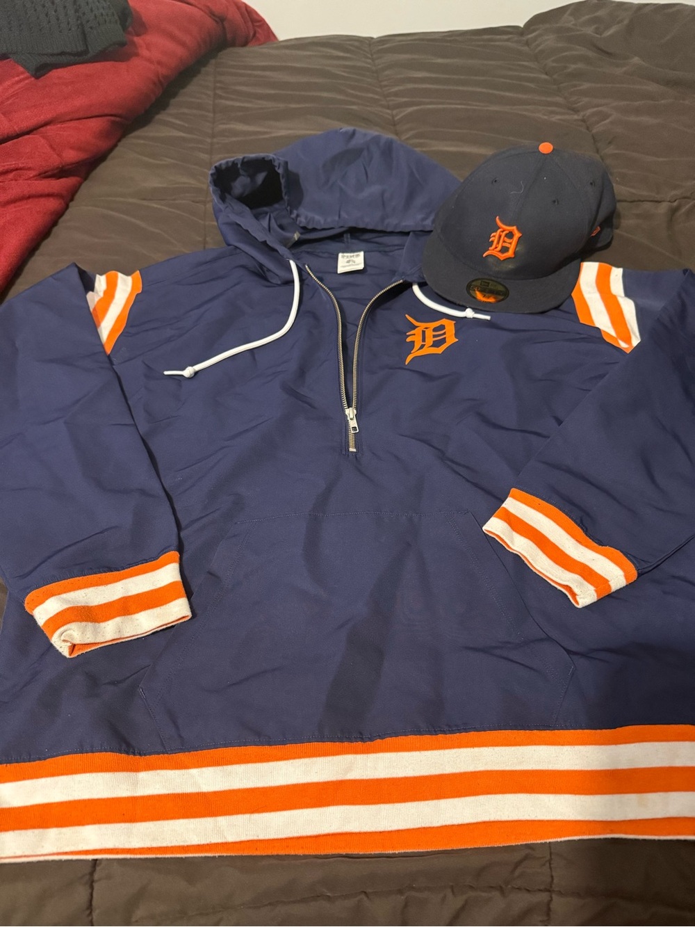 PINK Victoria's Secret Navy and Orange Detroit Tigers Hooded Pullover